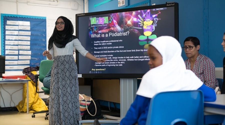 Student-and-classroom-900x500